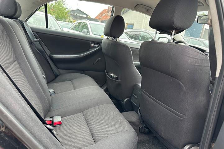 Sort Toyota Corolla fra 2006