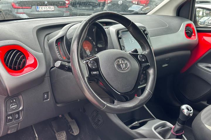 Rød Toyota Aygo fra 2019