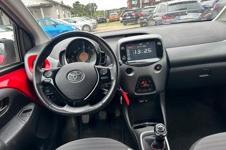 Rød Toyota Aygo fra 2019