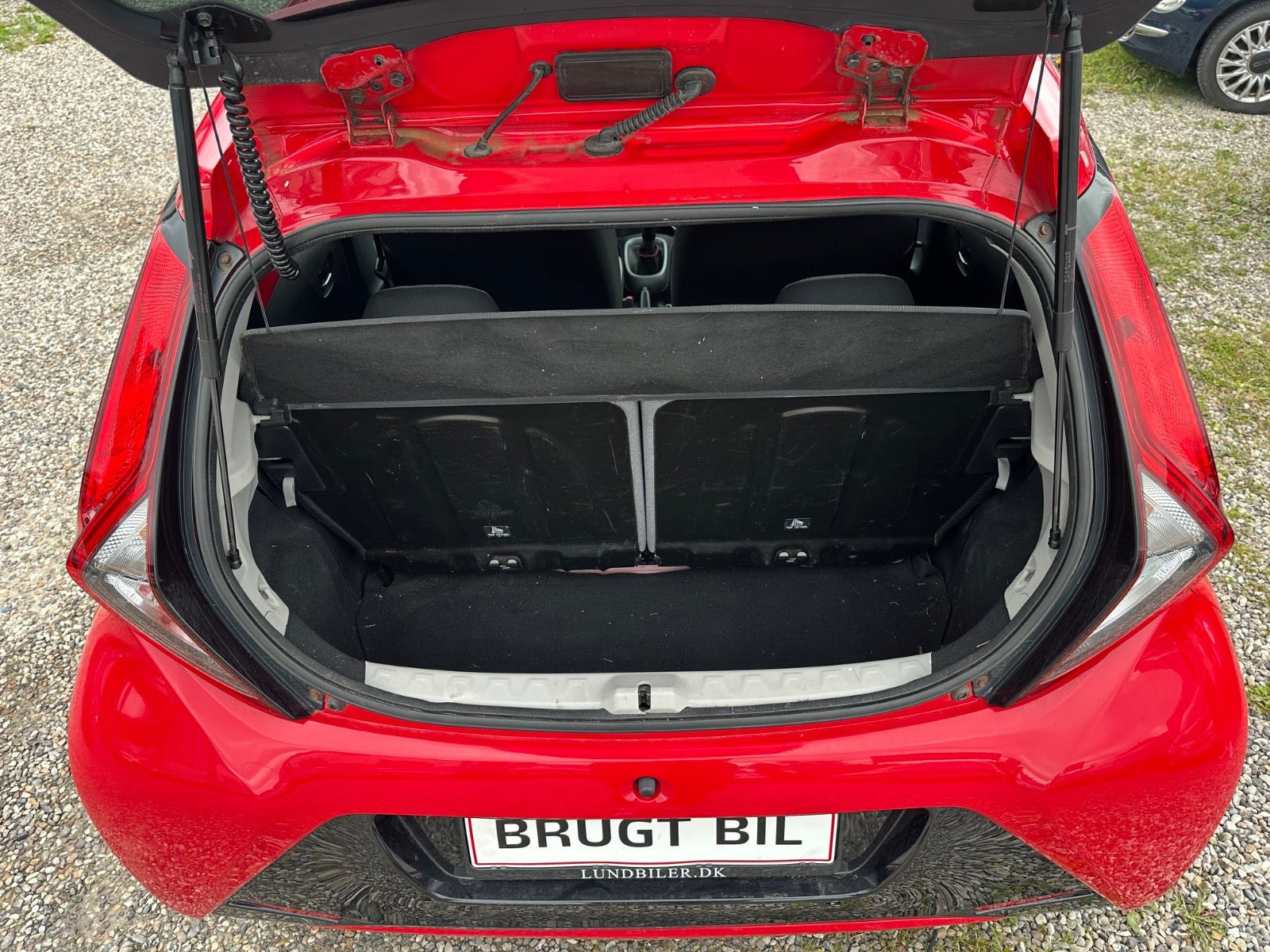 Rød Toyota Aygo fra 2019