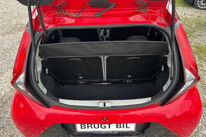 Rød Toyota Aygo fra 2019