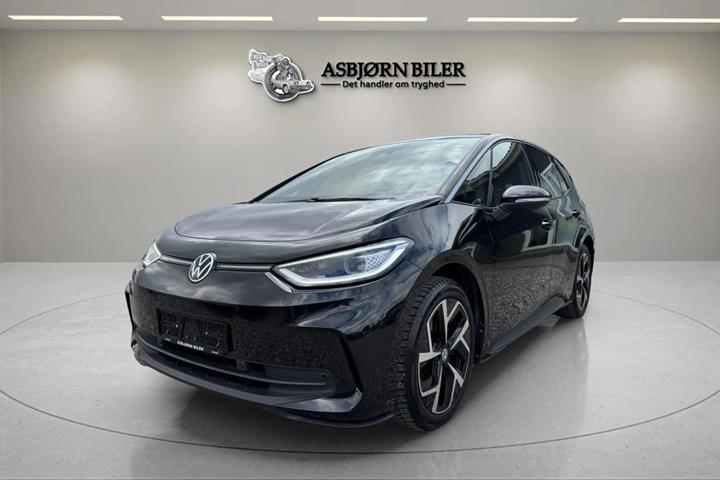 Sort VW ID.3 fra 2023 set udefra
