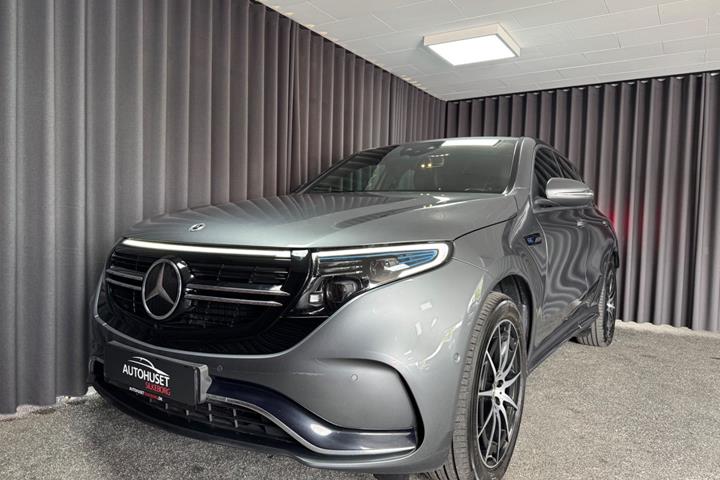 Grå Mercedes EQC400 fra 2021