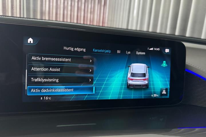 Grå Mercedes EQC400 fra 2021