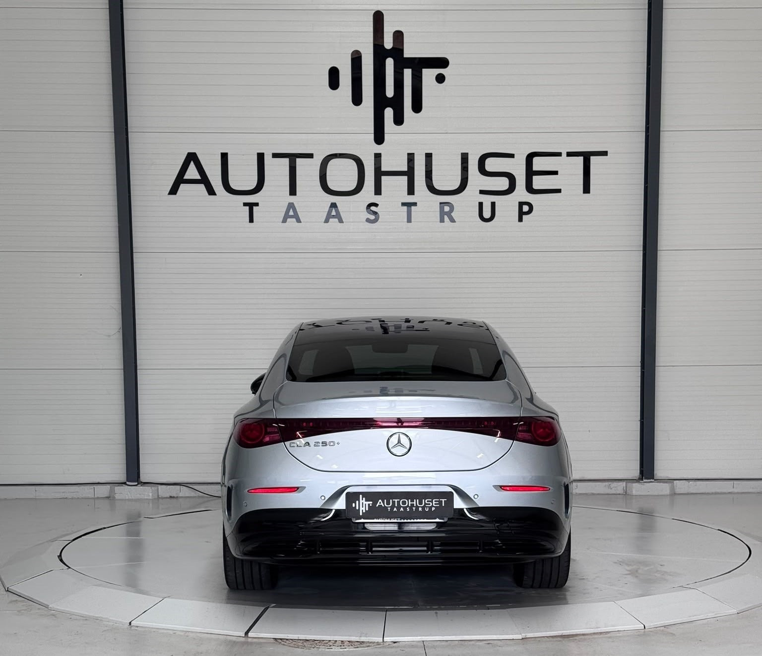 Sølv Mercedes CLA250+ fra 2026