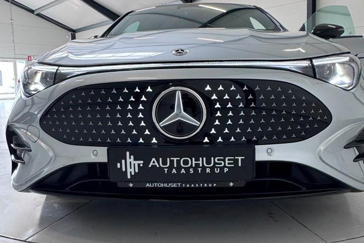 Sølv Mercedes CLA250+ fra 2026