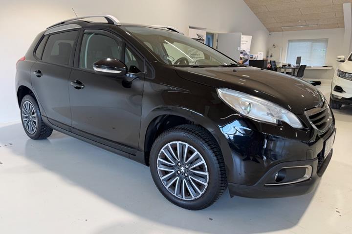 Sort Peugeot 2008 fra 2015