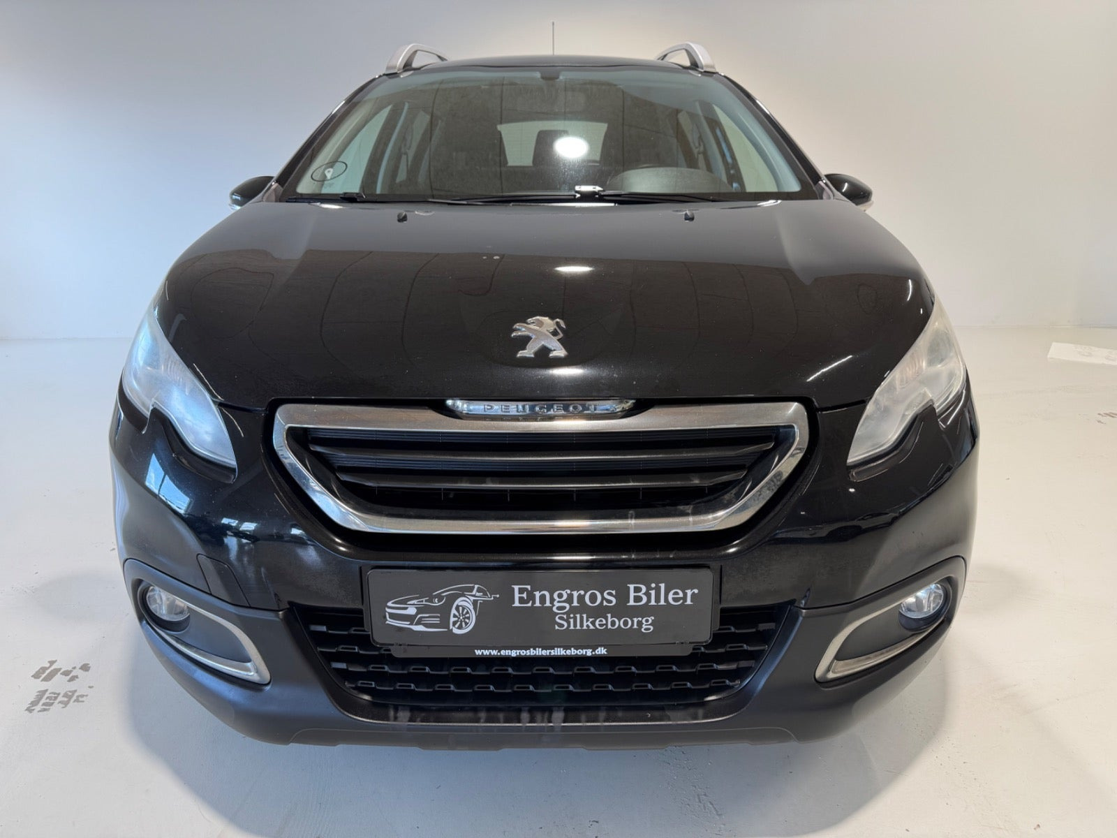 Sort Peugeot 2008 fra 2015
