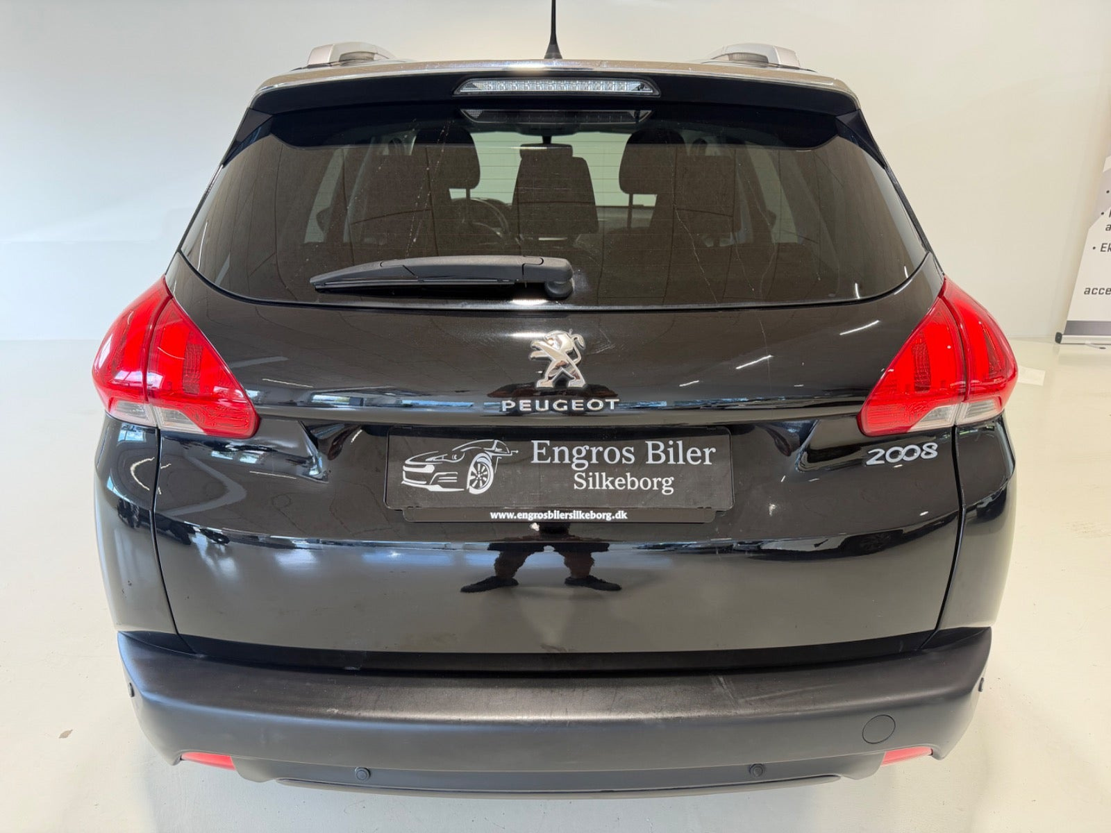 Sort Peugeot 2008 fra 2015