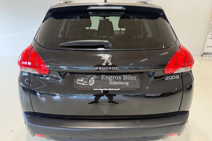 Sort Peugeot 2008 fra 2015
