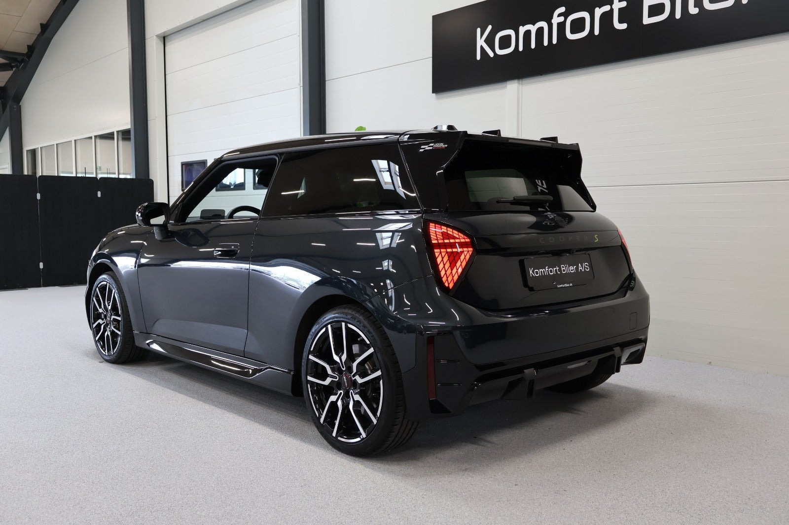 Grå Mini Cooper SE fra 2024