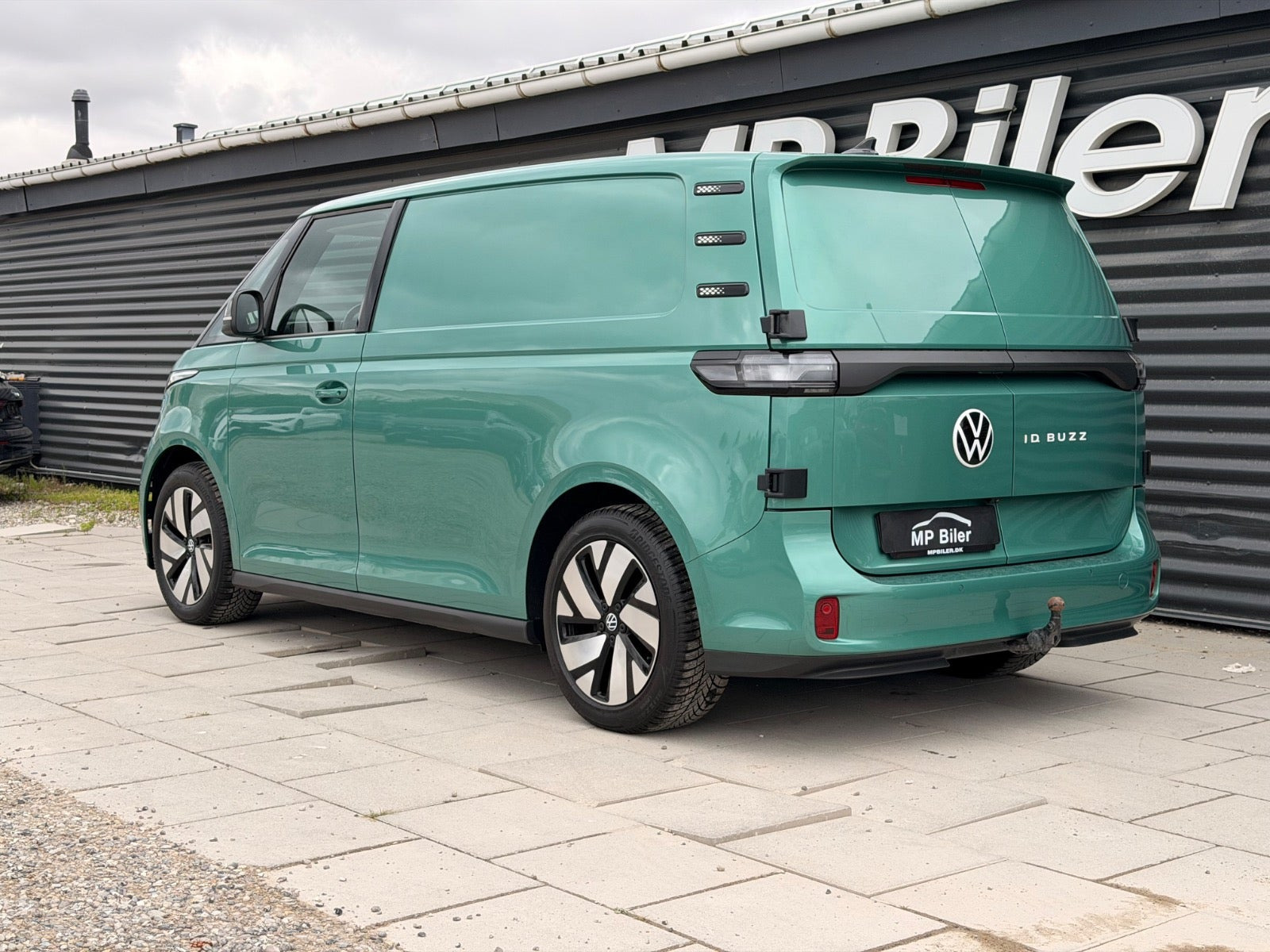 Grøn VW ID.Buzz fra 2023