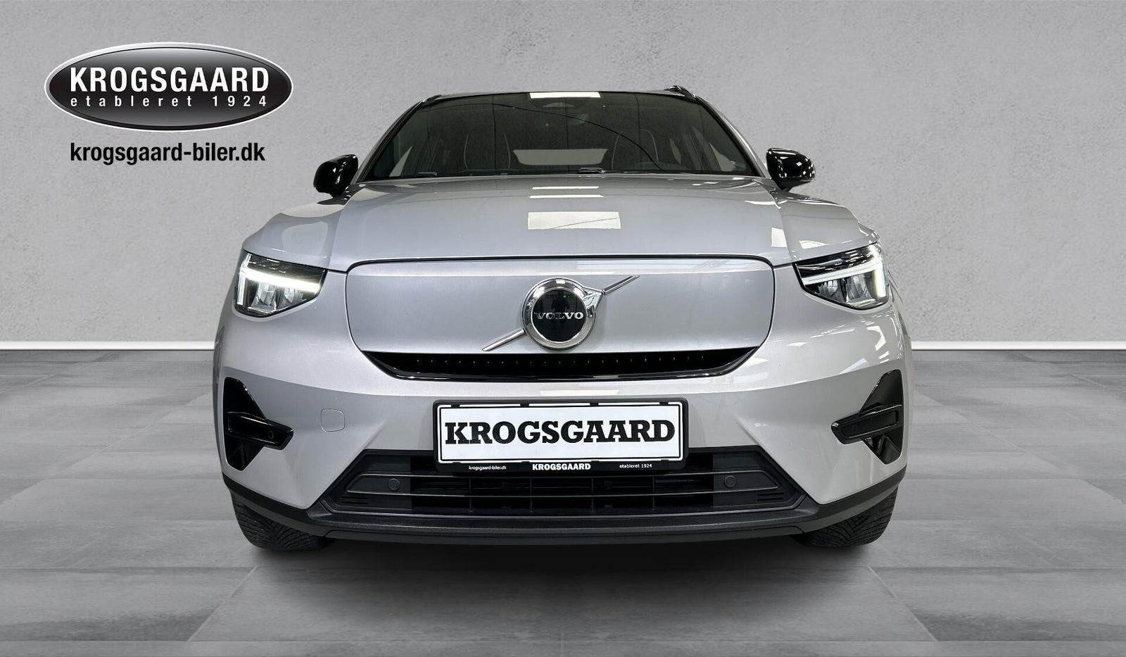 Sølv Volvo XC40 fra 2023