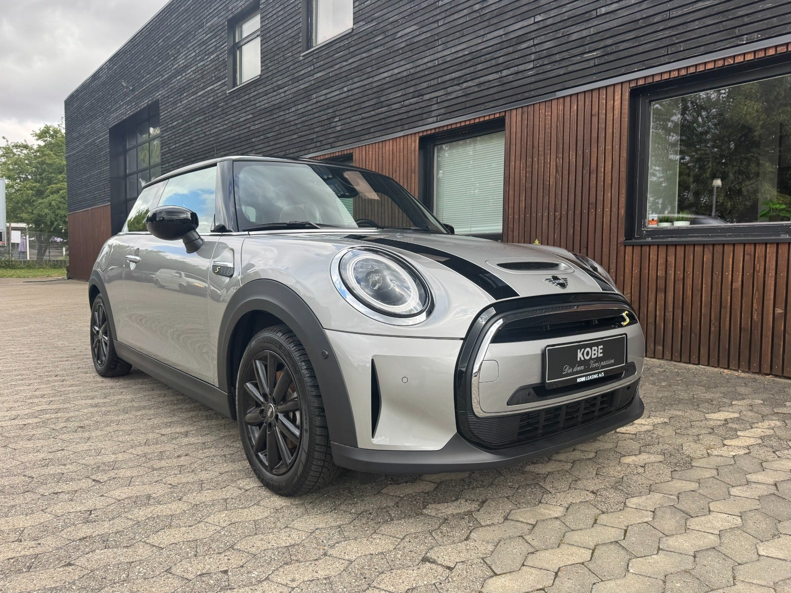 Mini Cooper SE Yours Trim