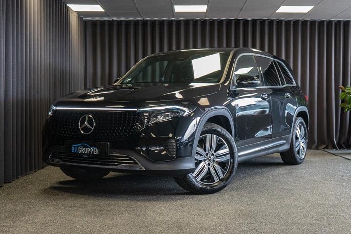Sort Mercedes EQB250+ fra 2024