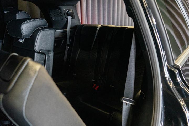 Sort Mercedes EQB250+ fra 2024