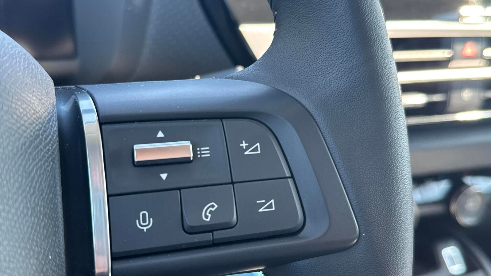 Blå Citroën ë-C4 X fra 2025