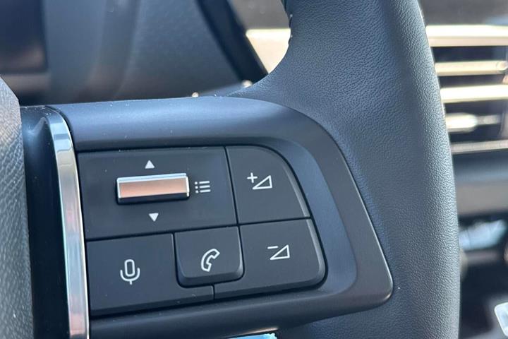 Blå Citroën ë-C4 X fra 2025