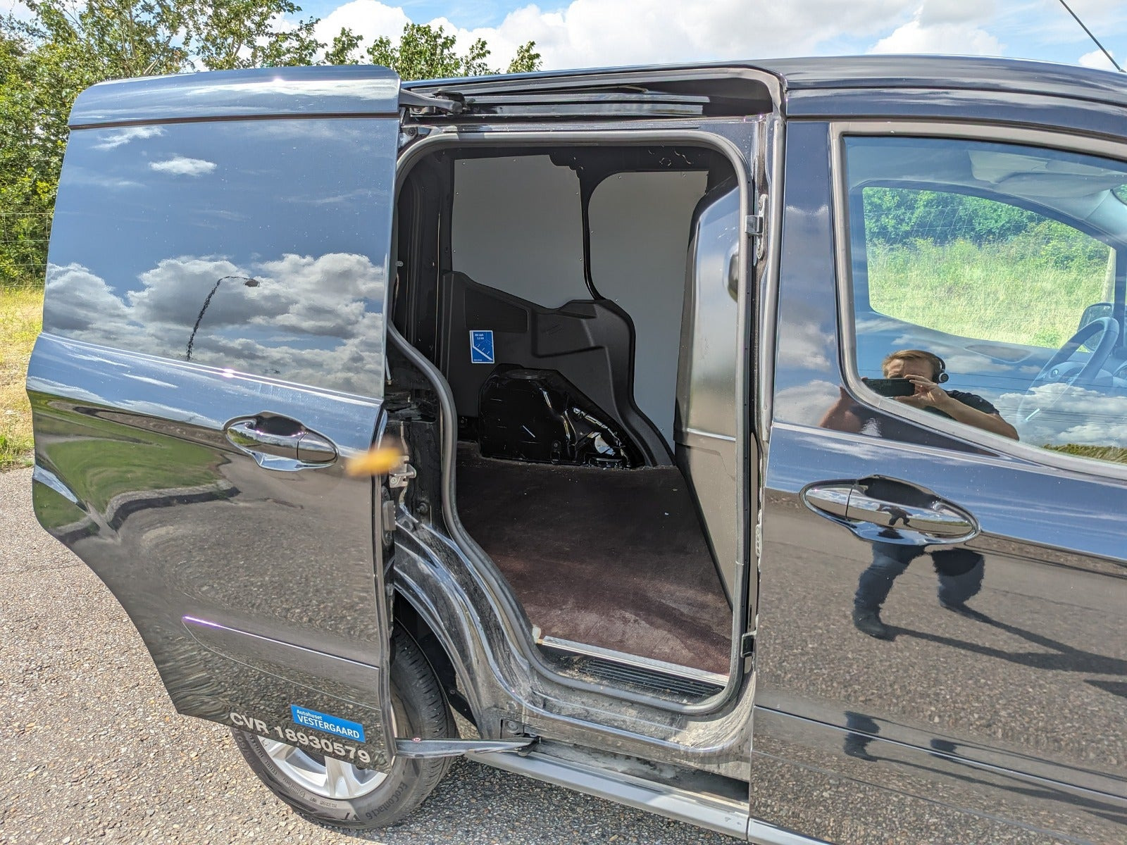 Sort Ford Transit Courier fra 2022