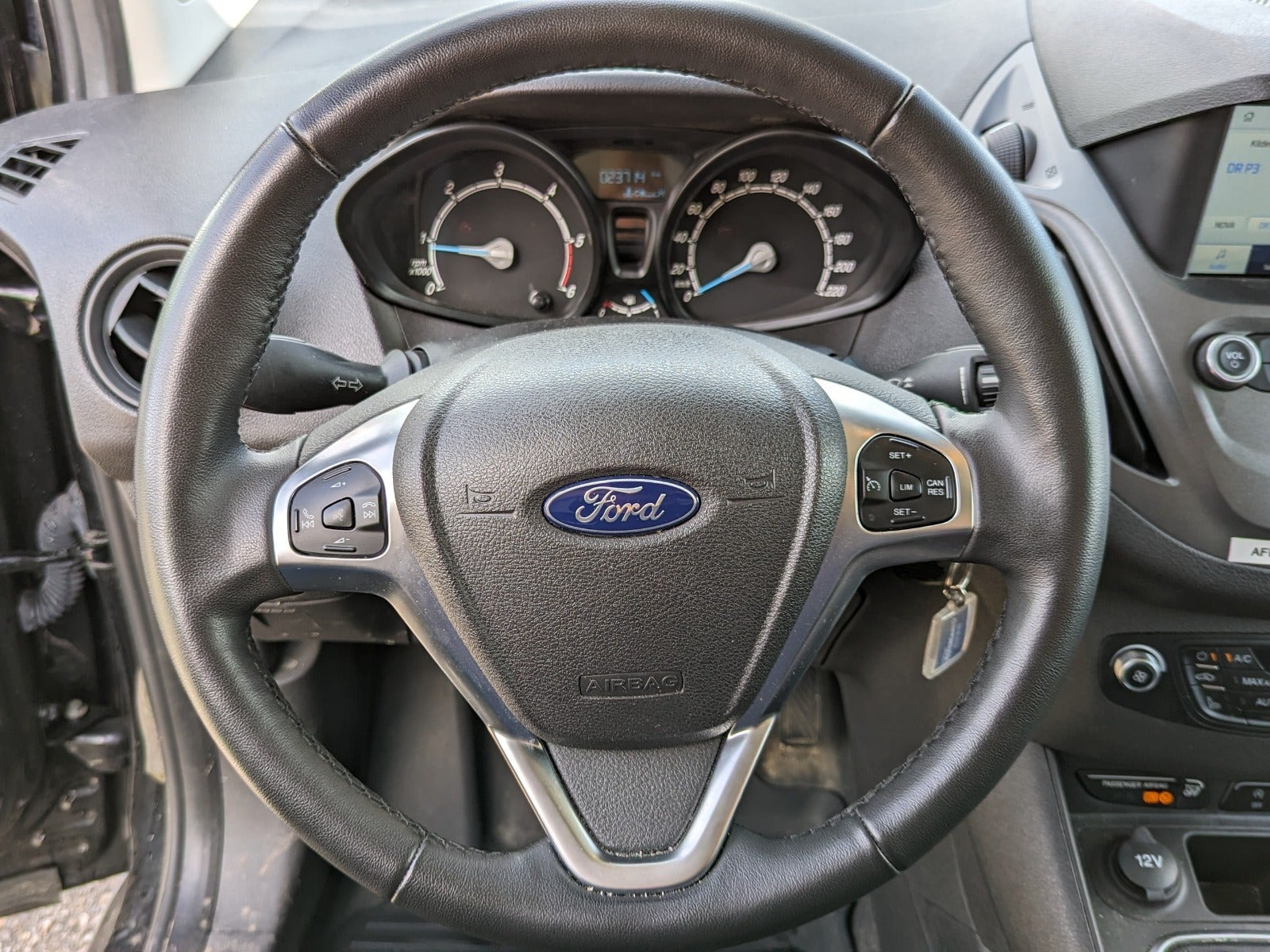 Sort Ford Transit Courier fra 2022