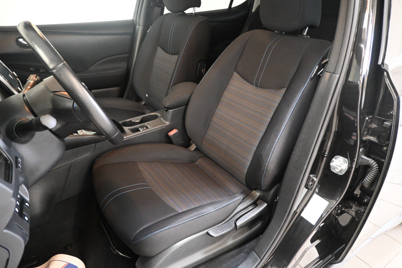 Sort Nissan Leaf fra 2020