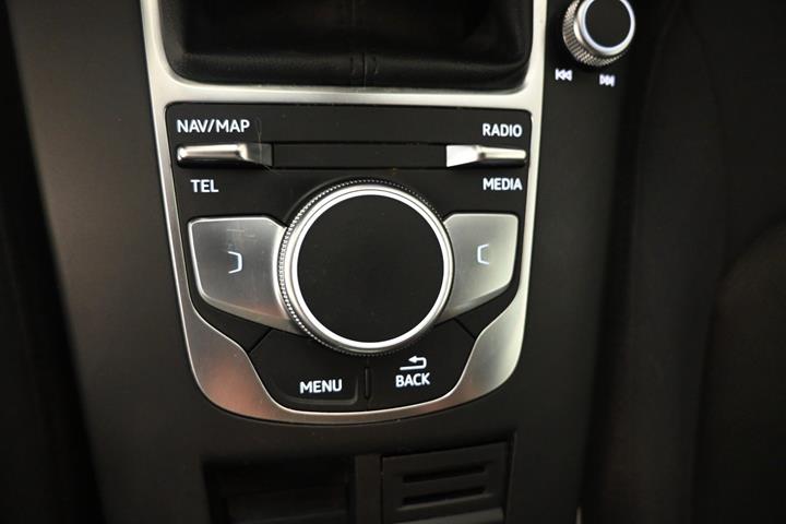Grå Audi A3 fra 2019
