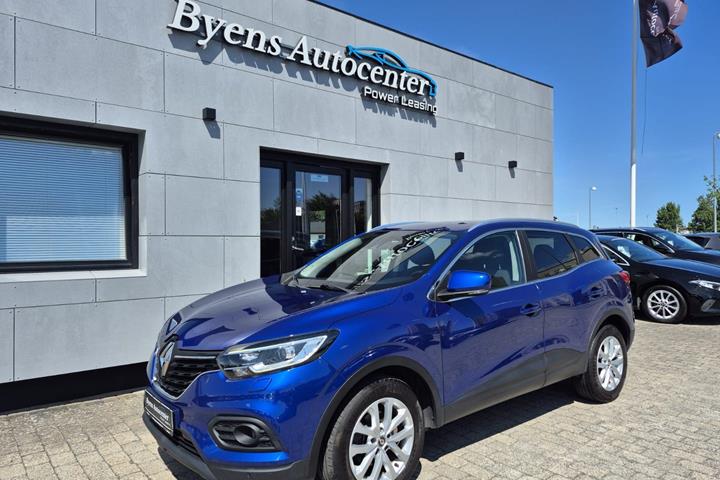 Blå Renault Kadjar fra 2019 set udefra