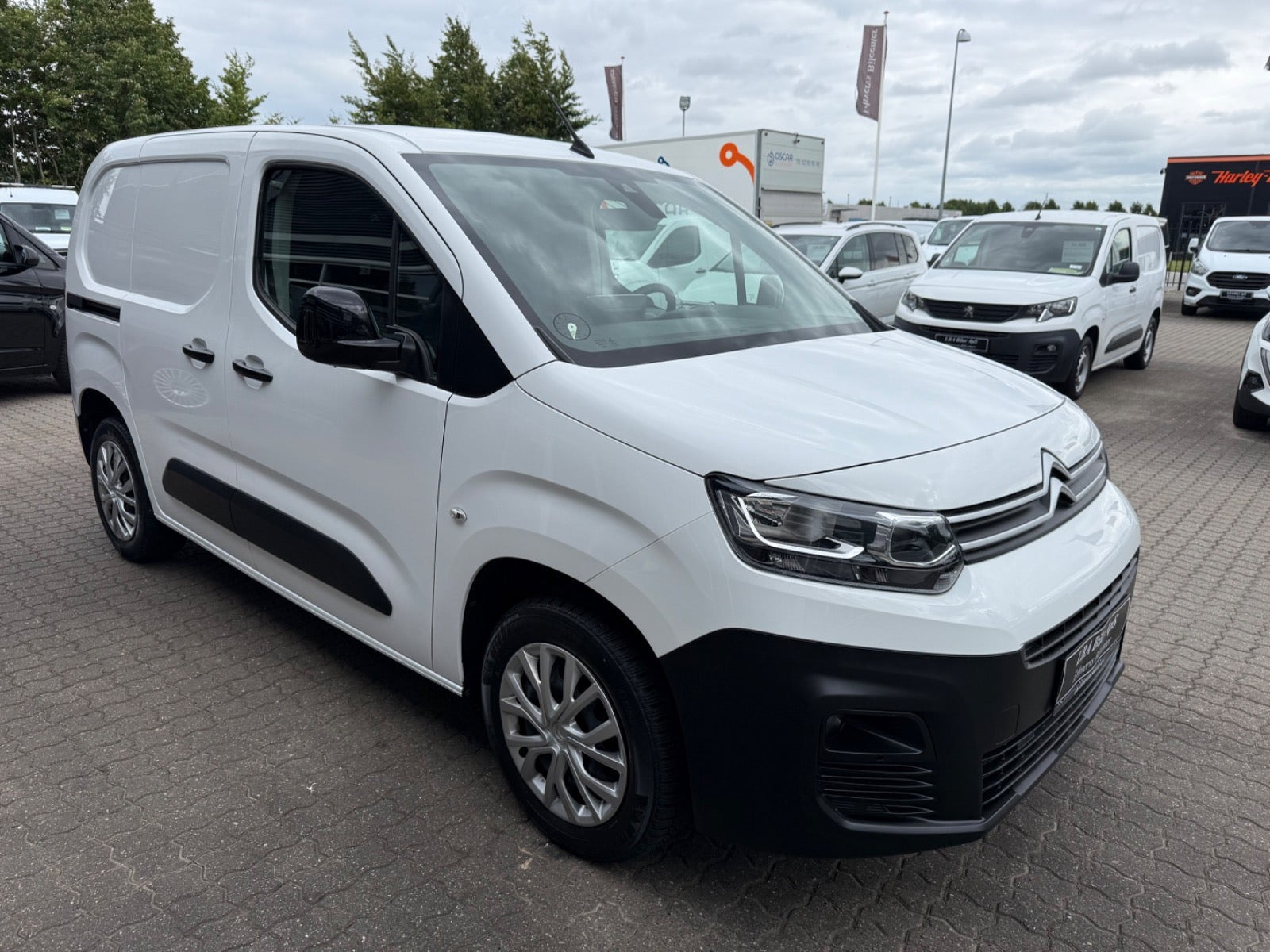 Hvid Citroën Berlingo fra 2022