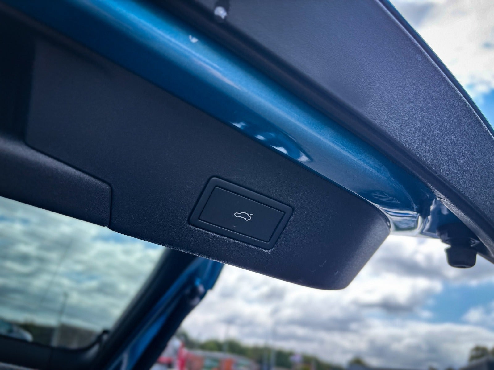 Blå VW ID.5 fra 2025