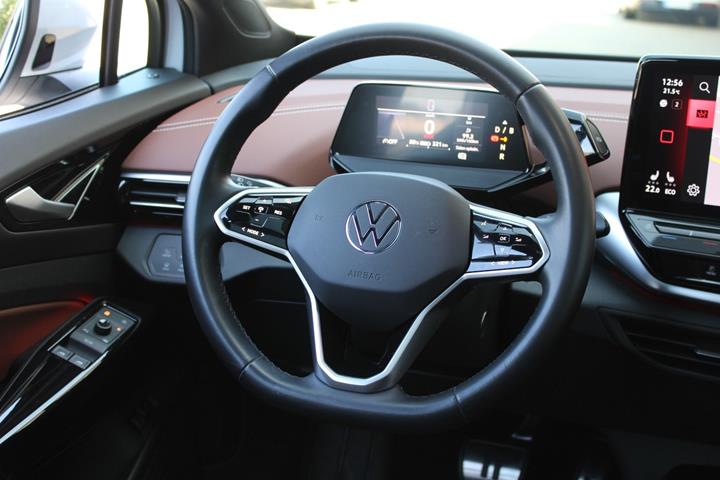 Hvid VW ID.4 fra 2023