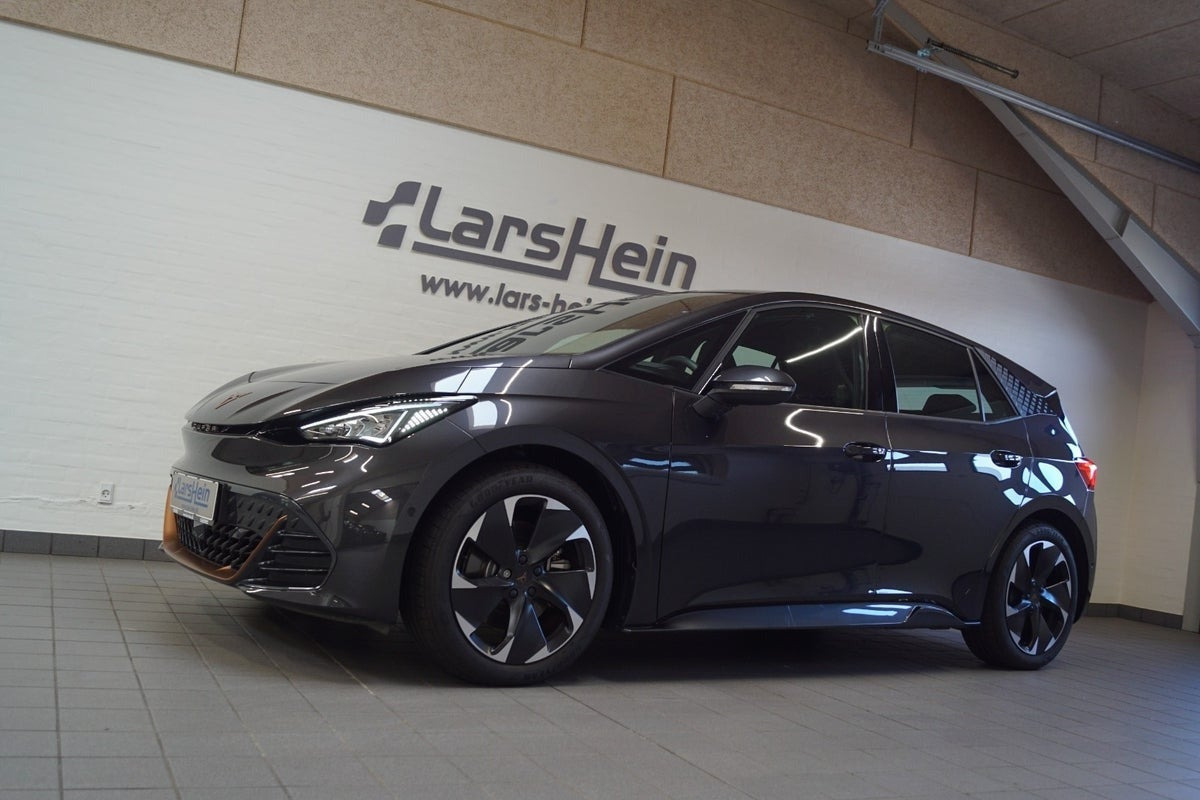 Grå Cupra Born fra 2024