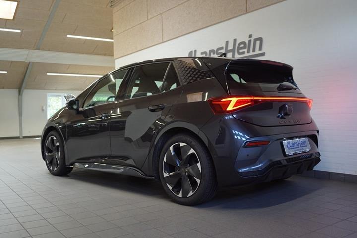Grå Cupra Born fra 2024