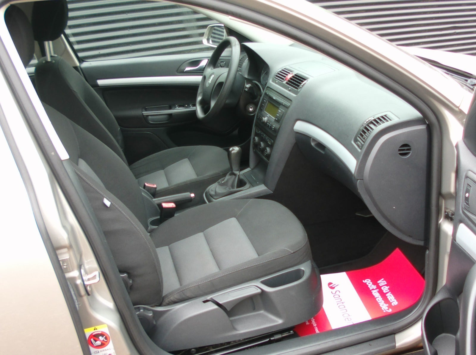 Beige Skoda Octavia fra 2009
