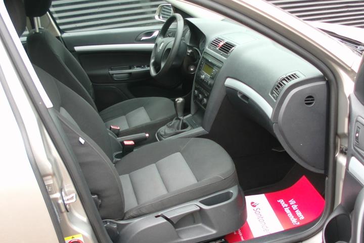 Beige Skoda Octavia fra 2009
