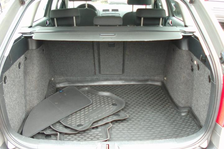 Beige Skoda Octavia fra 2009