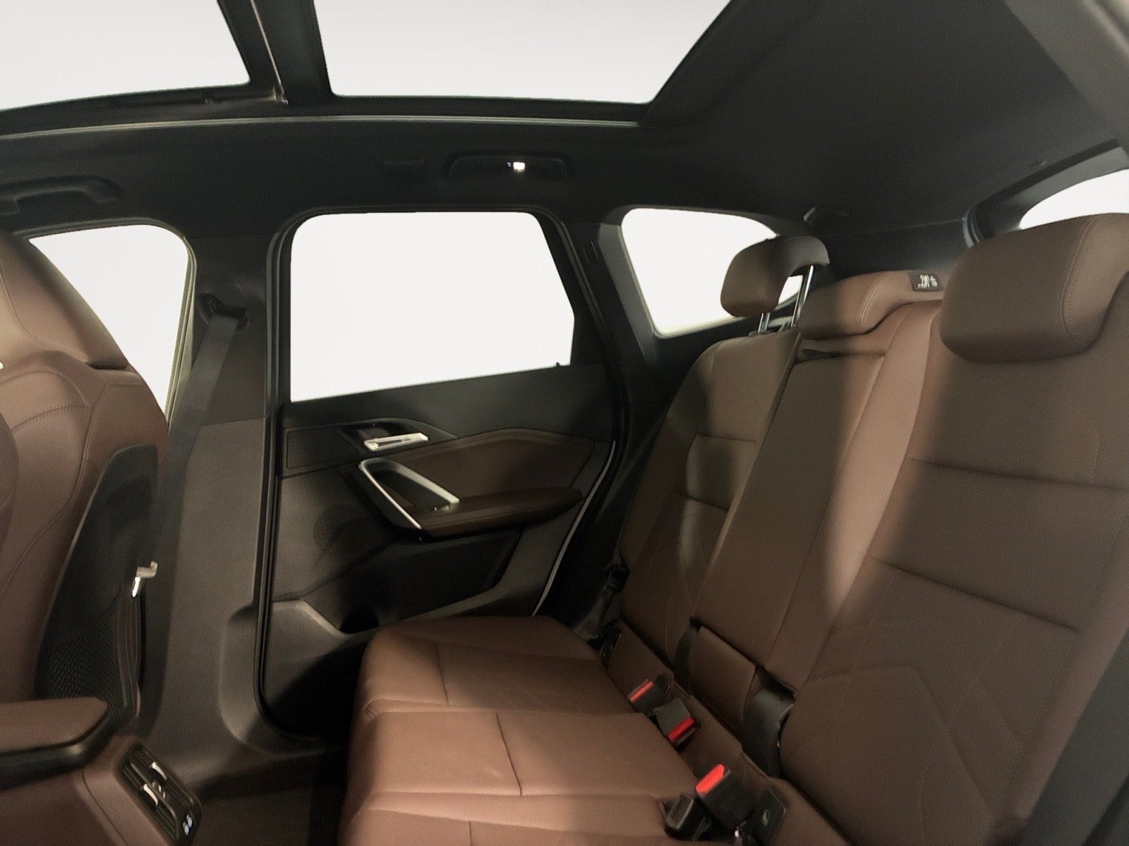 Hvid BMW iX1 fra 2023