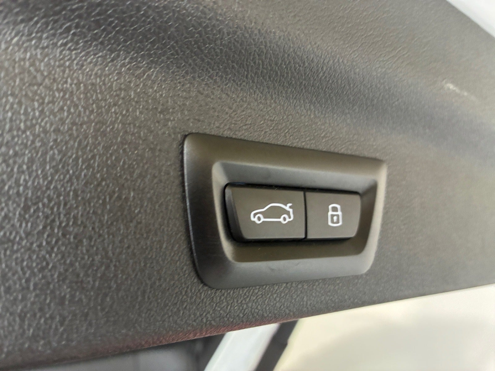 Hvid BMW iX1 fra 2023