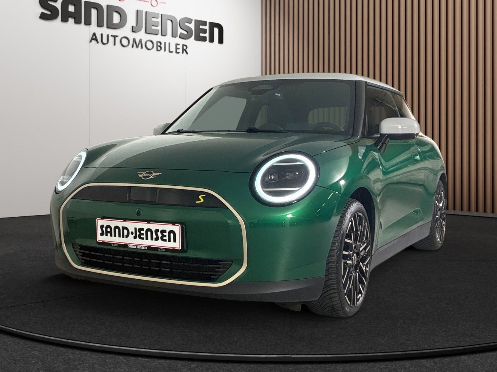 Mini Cooper SE Favoured Trim XL