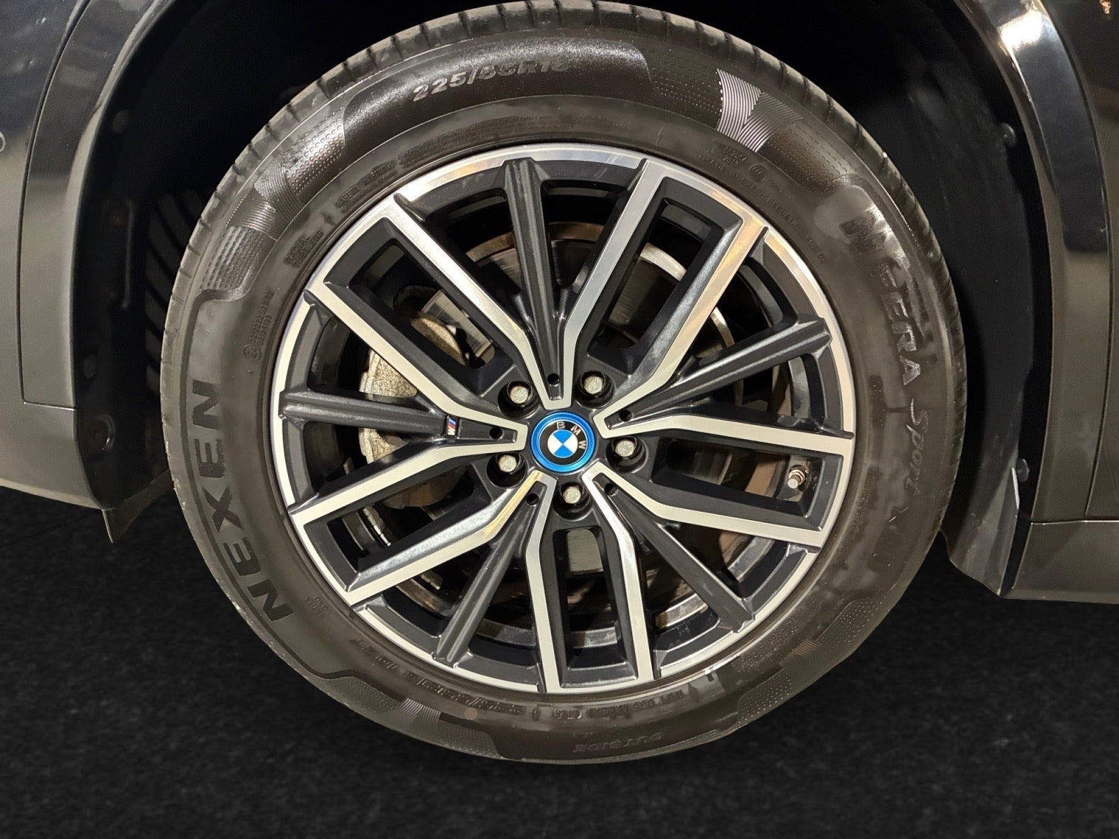 Sort BMW iX1 fra 2024