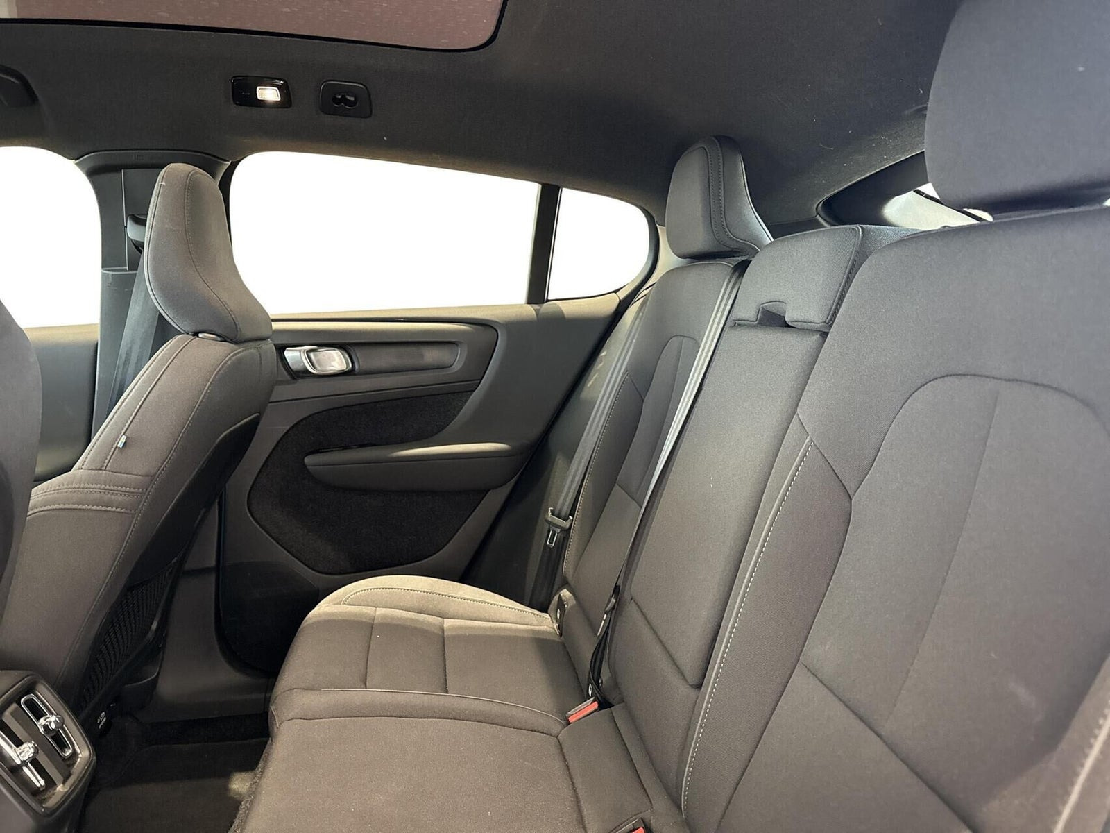 Blå Volvo C40 fra 2023