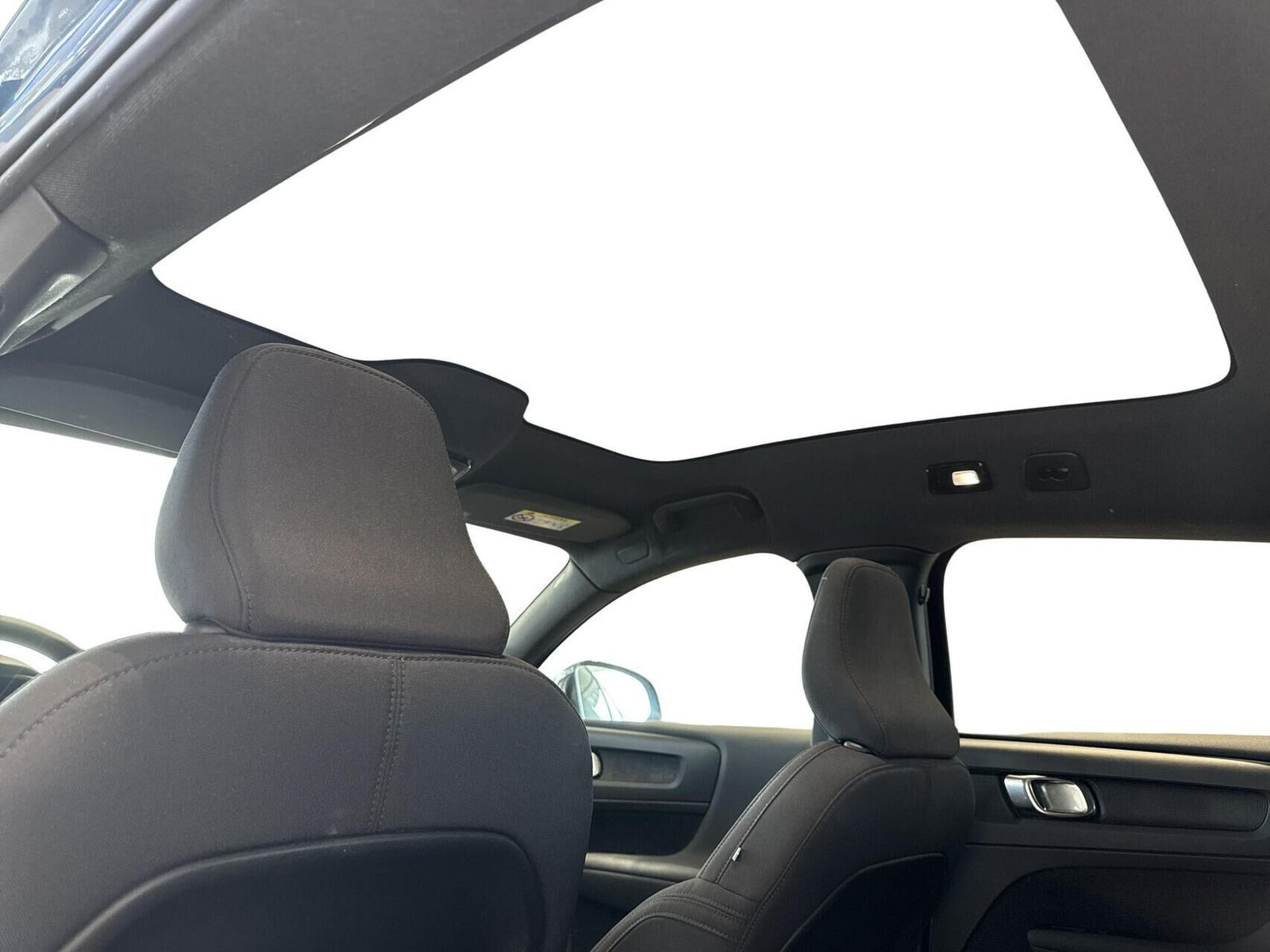 Blå Volvo C40 fra 2023