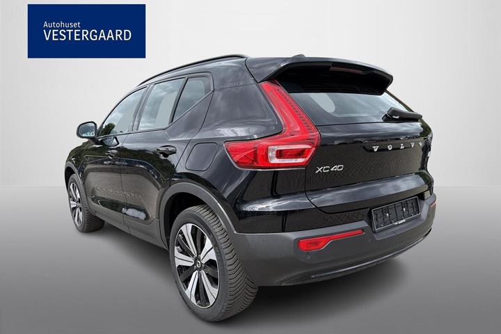 Sort Volvo XC40 fra 2023