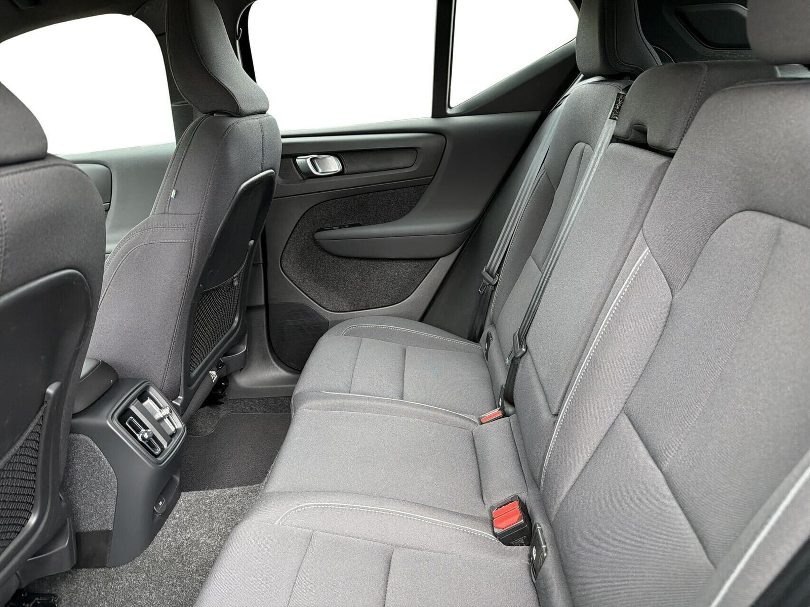 Sort Volvo XC40 fra 2023