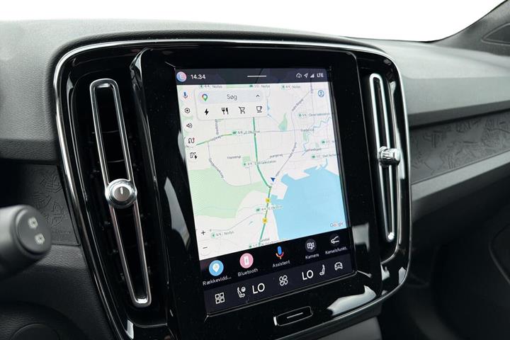 Sort Volvo XC40 fra 2023