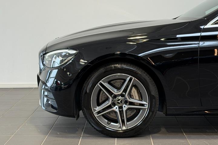 Sort Mercedes E300 e fra 2022