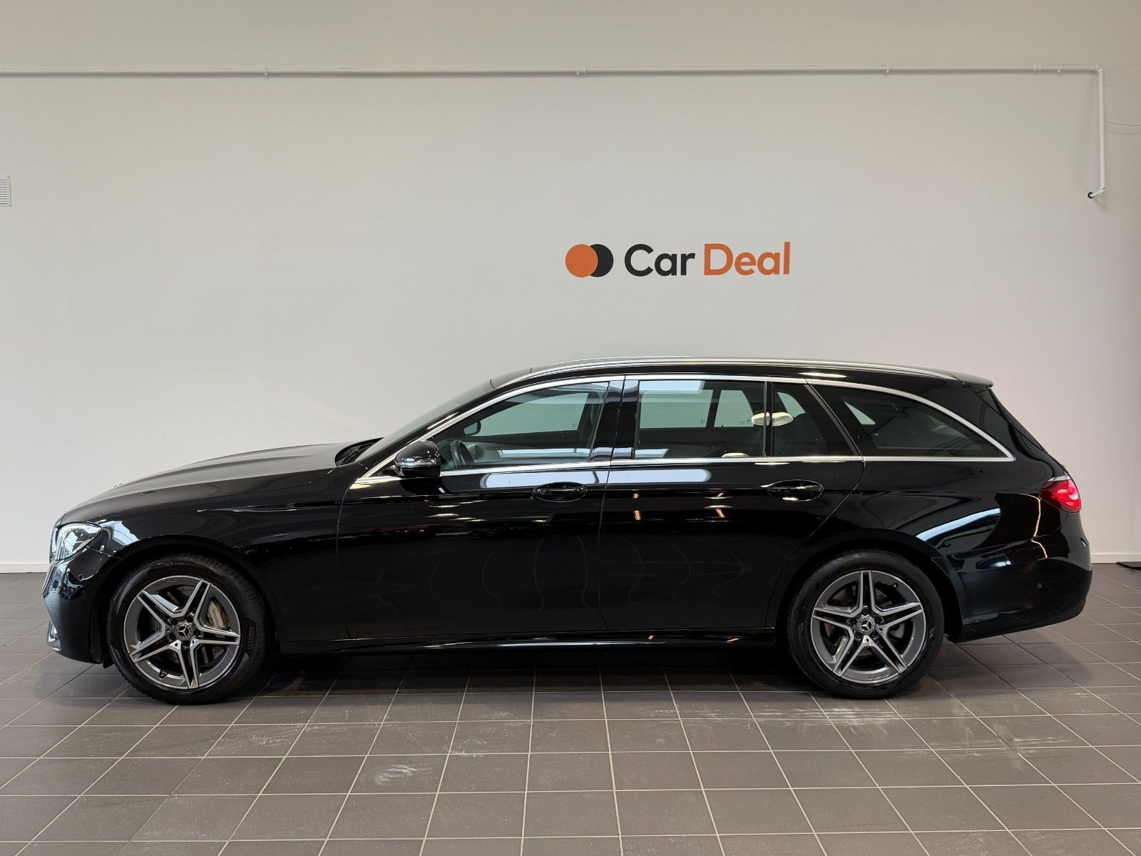 Sort Mercedes E300 e fra 2022