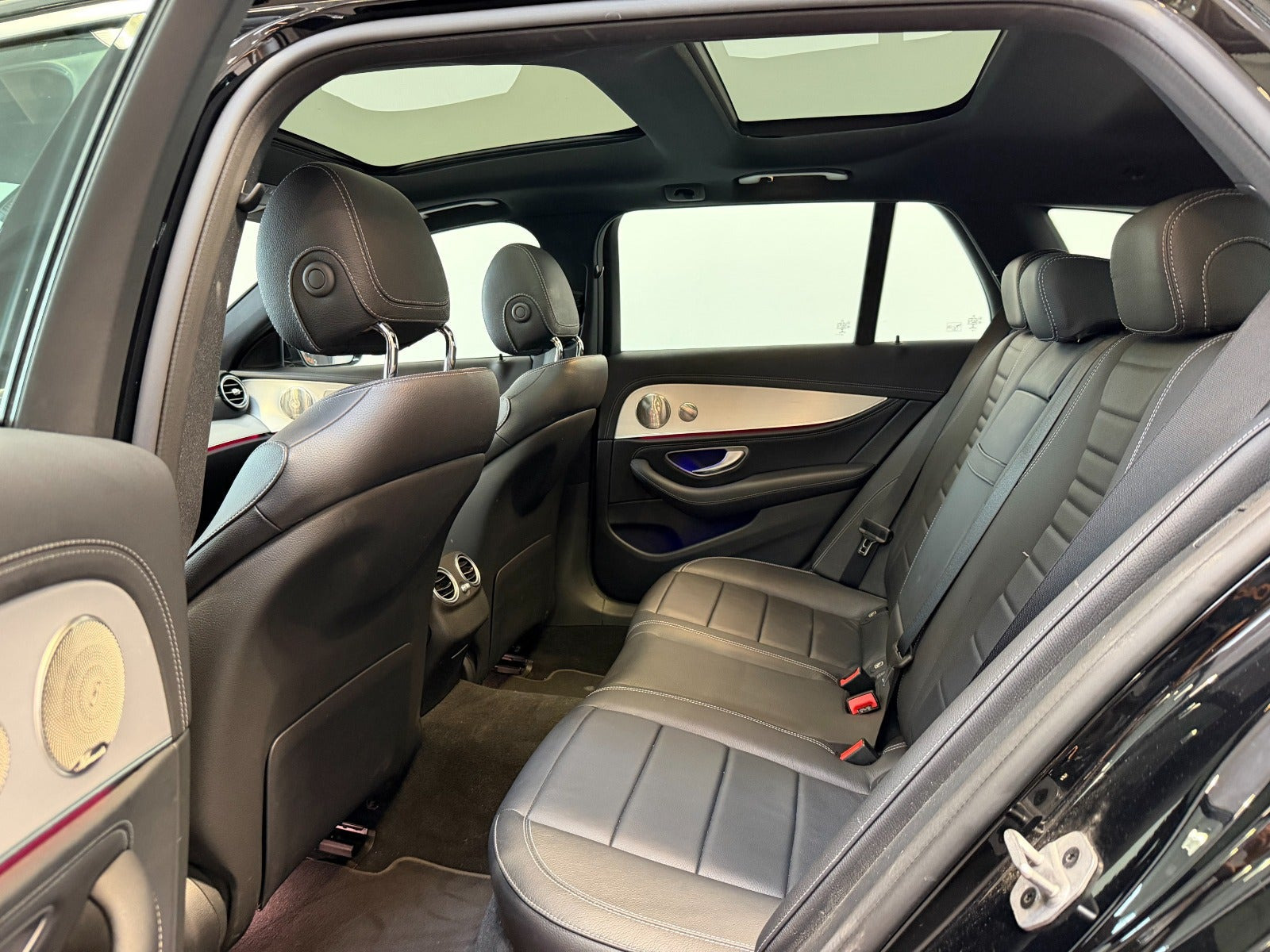 Sort Mercedes E300 e fra 2022