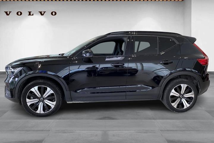Sort Volvo XC40 fra 2023
