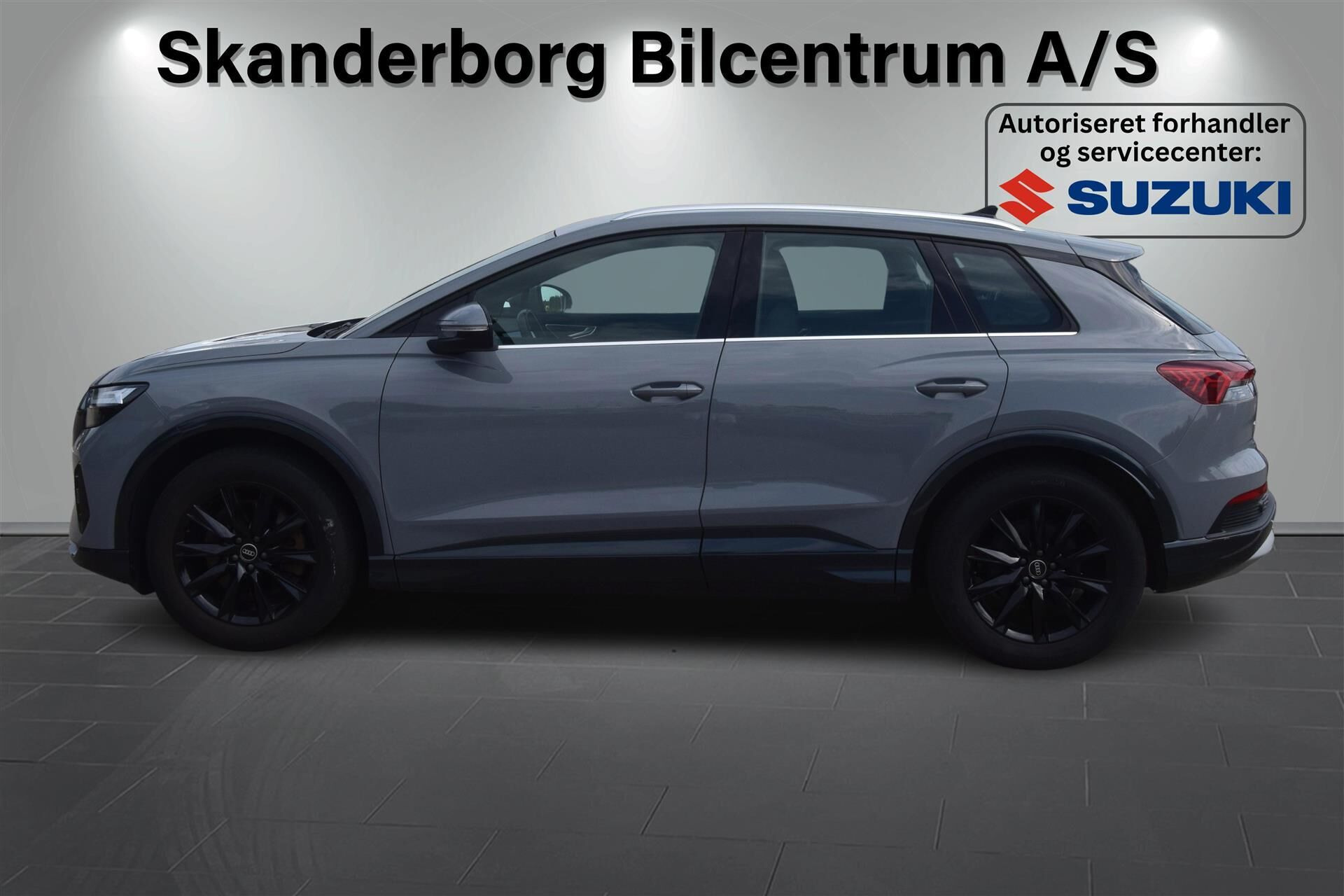 Grå Audi Q4 fra 2023
