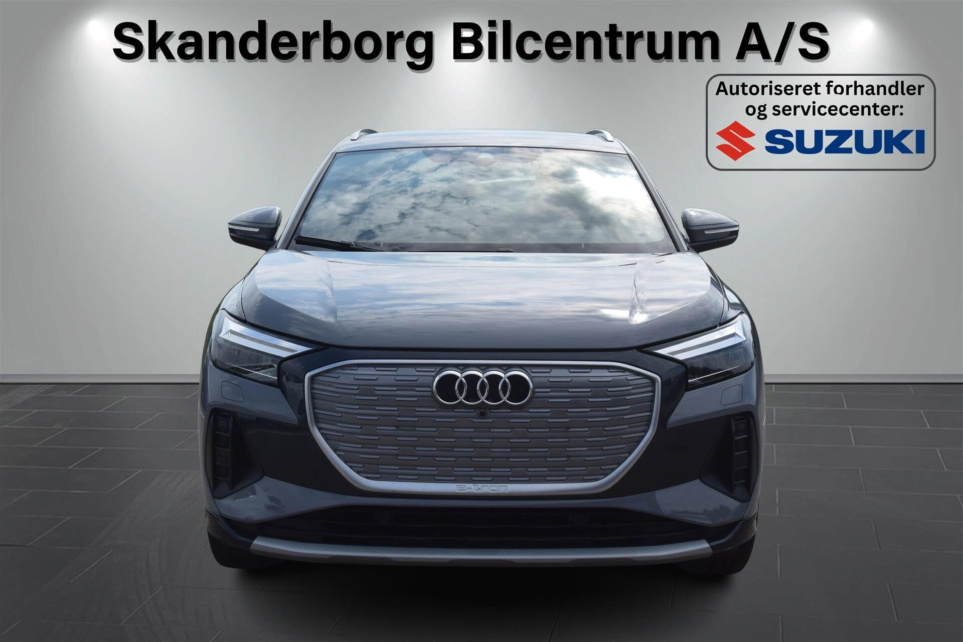 Grå Audi Q4 fra 2023